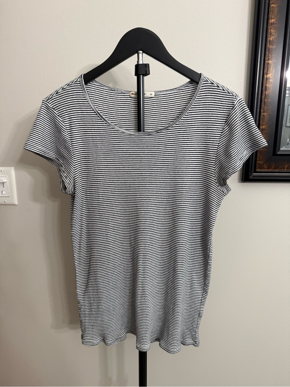 Marine Layer Narrow Stripe Scoop Neck Tee - Black & White